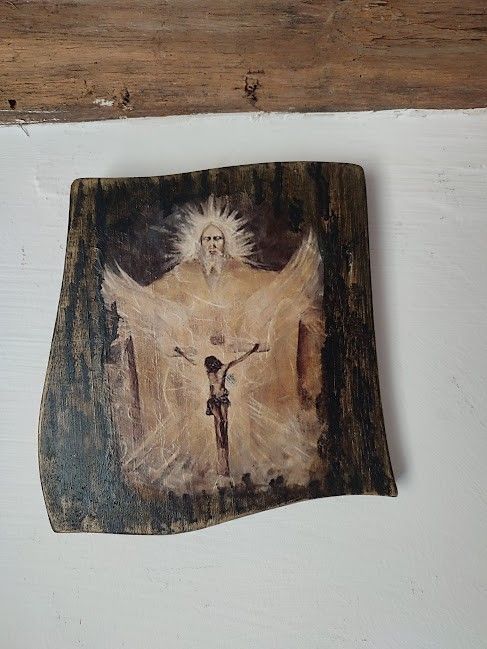 Icoană rustică pe lemn  Reprezentare sacră a Răstignirii