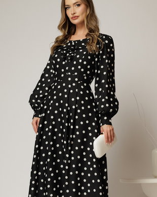 Rochie midi neagra cu buline din voal plin cu volanase la bust