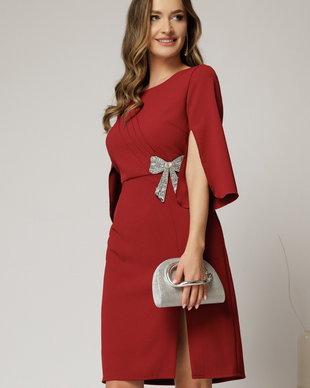 Rochie Aja eleganta din stofa bordo cu aplicatie funda