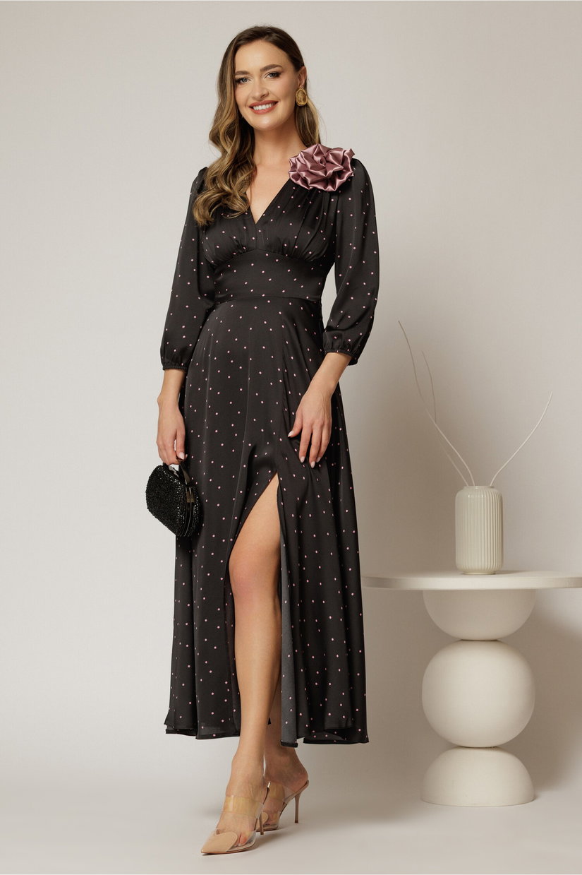 Rochie midi neagra din satin cu buline roz