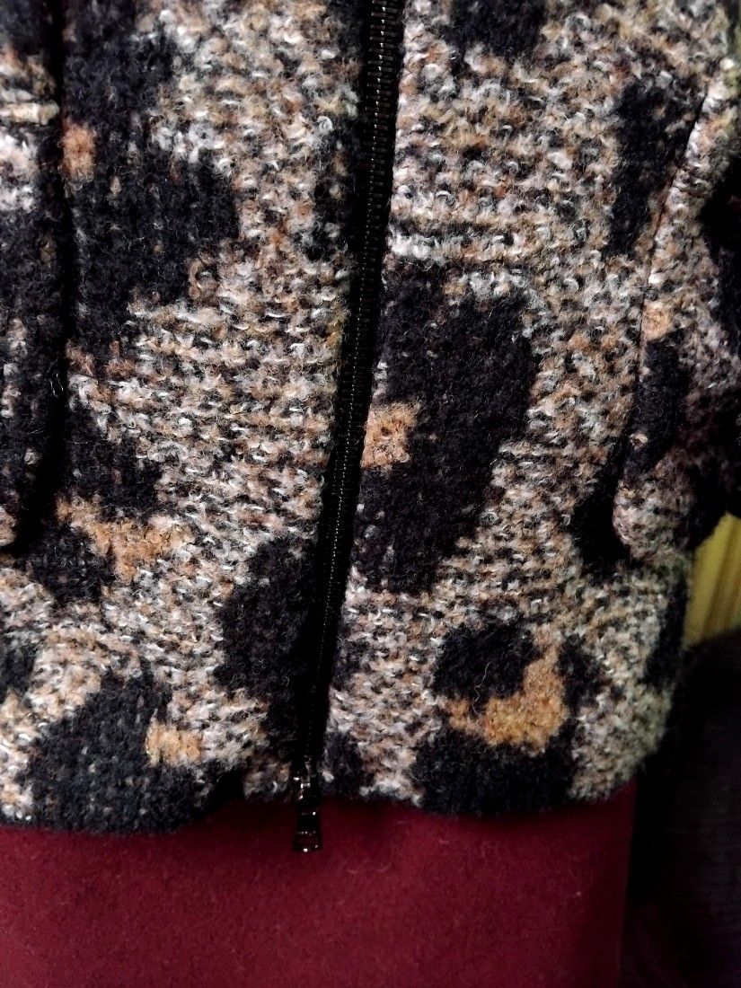 Jacheta/ cardigan brand