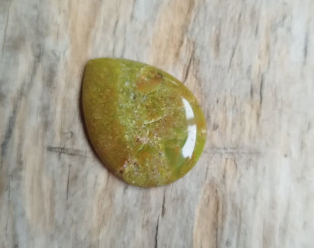 Cabochon opal verde, 34x25 mm