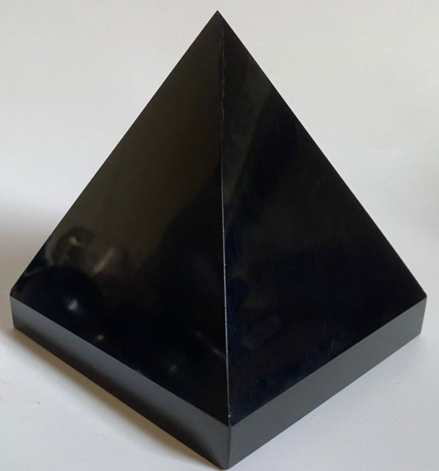 Obsidian - Piramida piatra semipretioasa