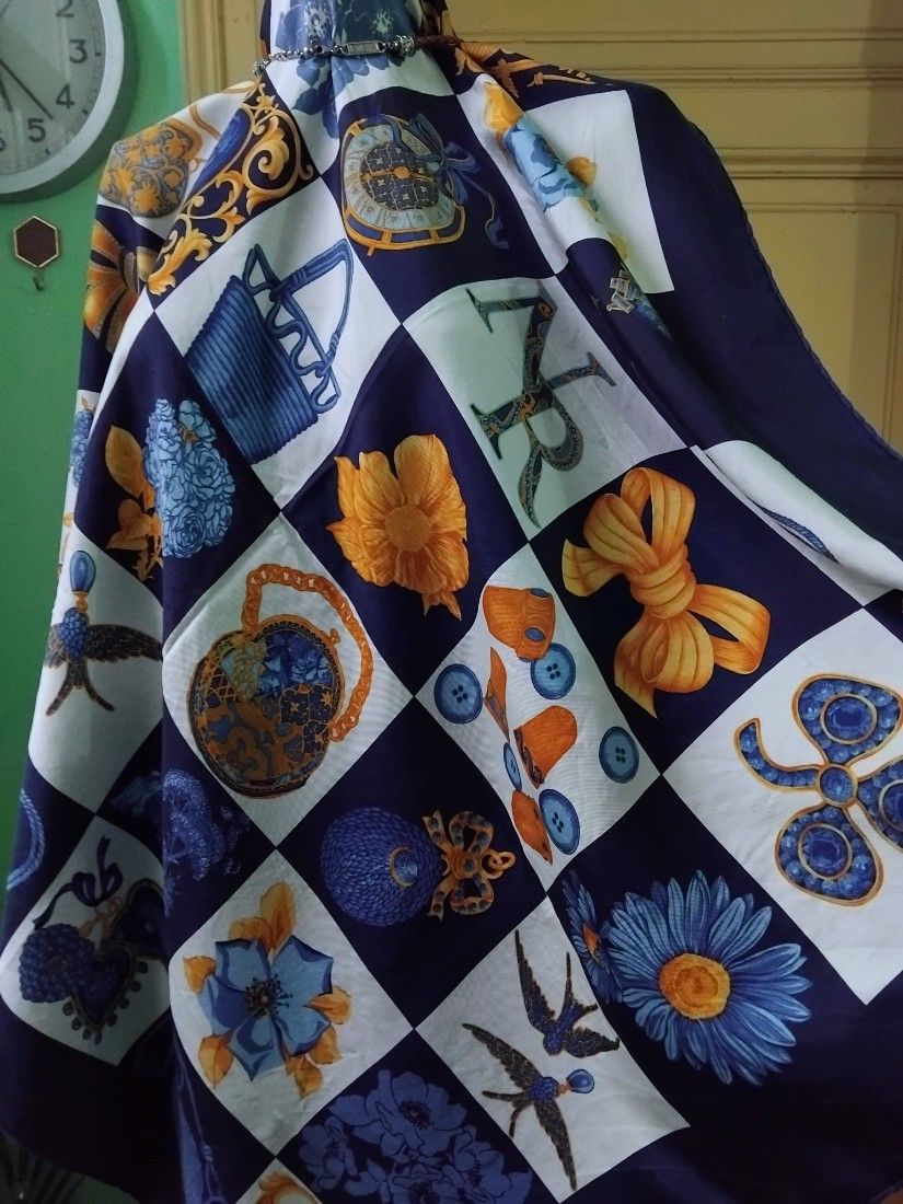 Esarfa Nina Ricci, matase