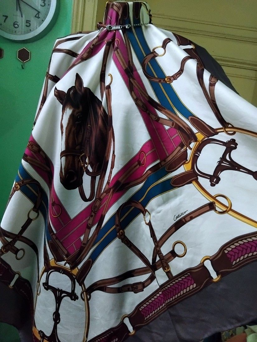 Esarfa cu print echitatie