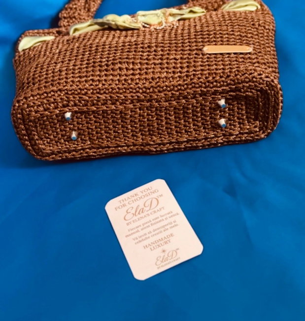 Geantă croșetată handmade elegantă maro cu fundă satin ElaD by Elenas Craft