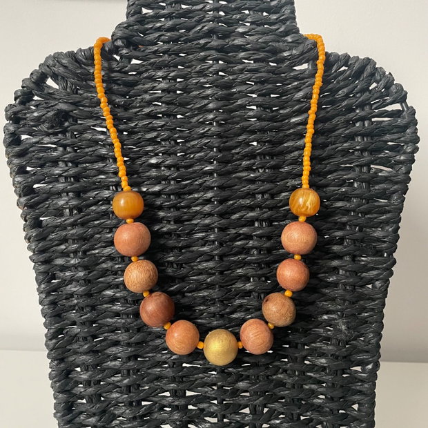 Colier handmade lemn