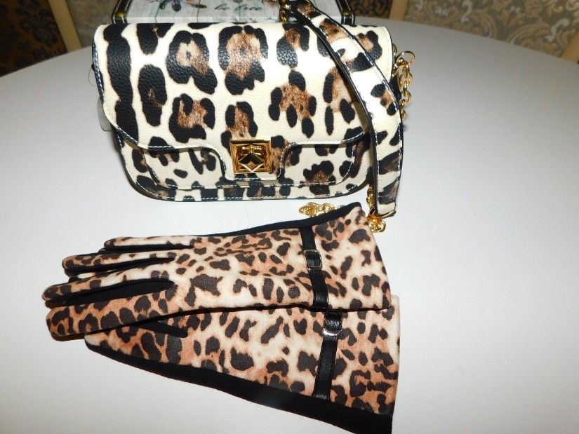 Poseta noua, eleganta , animal print , manusi noi asortate