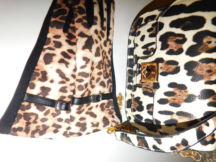 Poseta noua, eleganta , animal print , manusi noi asortate