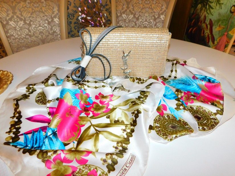 Poseta noua, eleganta,  bareta lunga,  esarfa noua  cadou, designer, italia, matase naturala