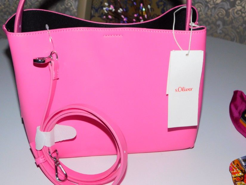 Poseta  noua S Oliver,  etichete atasate, esarfa noua Codello,  matase naturala, cadou