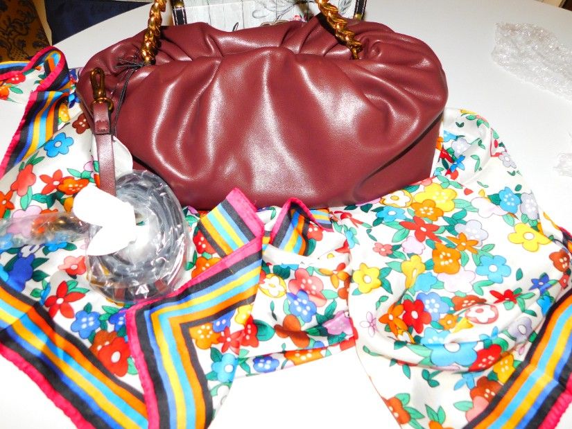 Poseta  eleganta de mina, Parfois, esarfa foarte mare, noua, asortata