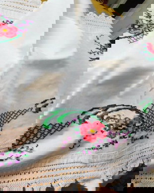 Fata  de masa vintage anii 40, cusuta manual