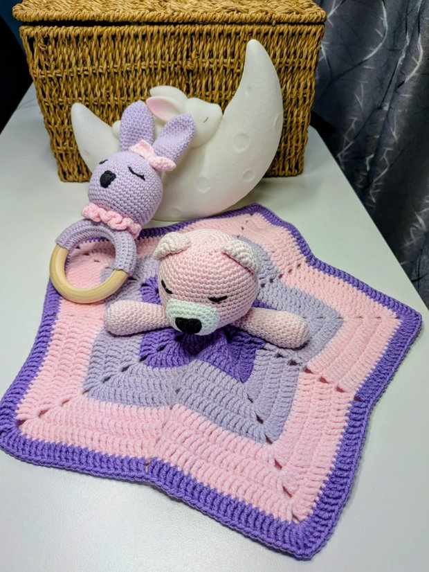 Set handmade pentru bebeluși jucărie de alint + zornăitoare