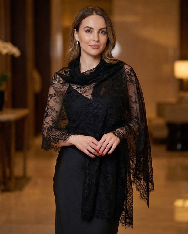 Eșarfă dantelă neagră PRECIOUS CHANTILLY