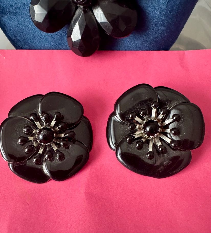 Shiny floral statement jewellery