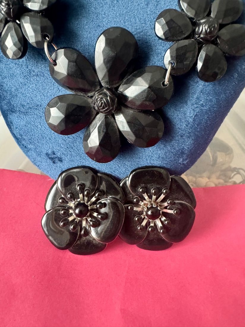 Shiny floral statement jewellery