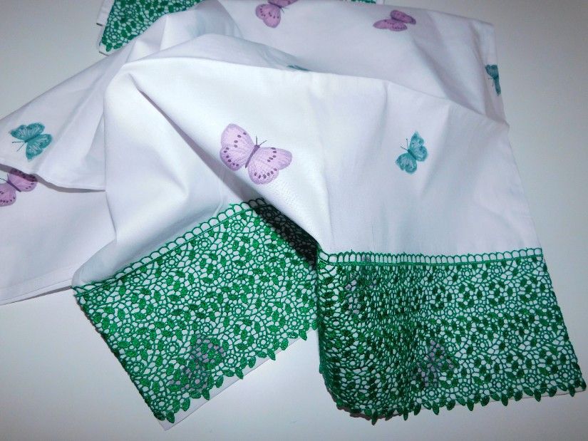 6  fete perna  bumbac ,  dantela deosebita, 2 mari si  4  50 x 70  cm