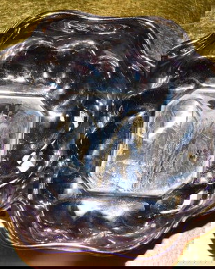 Vas   argint masiv, interbelic , conturat  si gravat  cu aur,  100 grame  , colectie de familie