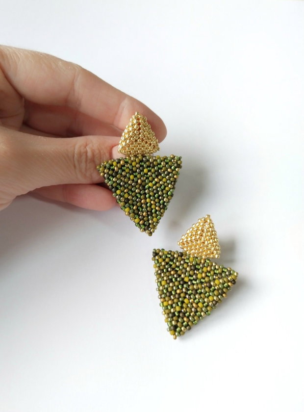 Cercei triunghi olive