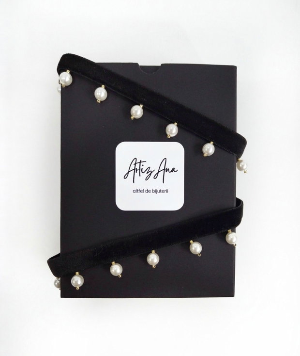 Colier tip choker cu perle