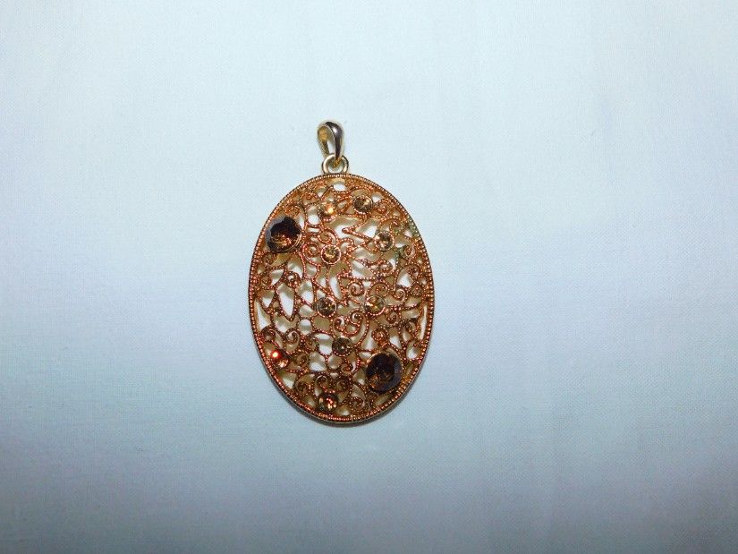 Pandantiv Jablonex , cristale Bohemia, lucrat  in filigran , vintage