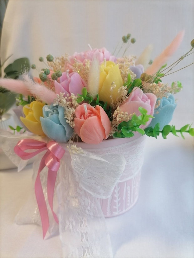 Aranjament floral din lumânări parfumate din ceară de soia handmade,