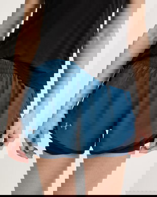 Under Armour pantaloni scurți sport femei Fly By