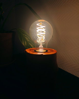 Lampă handmade din lemn natural  design rustic modern, lumină caldă, piesă unică