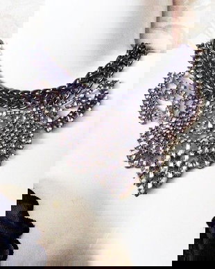 colier statement argintiu inchis cu cristale