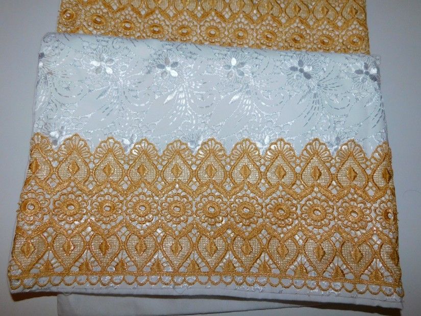 set 2 plicuri pilote noi damasc , 2 plicuri perne broderie , dantele aplicate