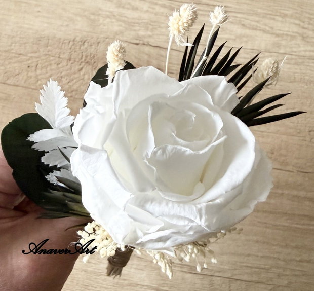 Cocarda Mire /Nas din trandafir criogenat Flori de pus in piept nunta