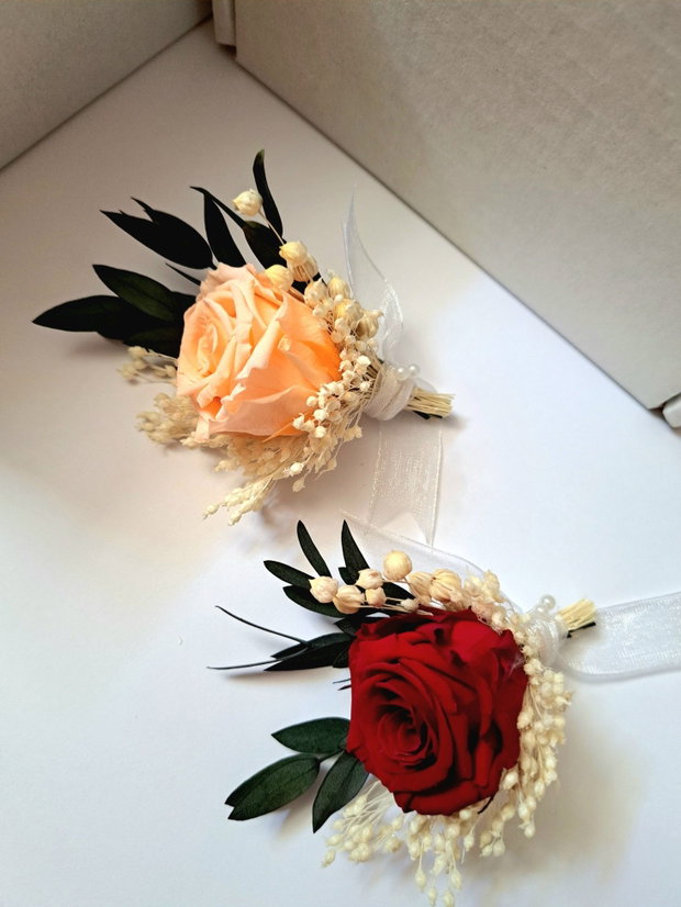 Cocarde / Flori de pus în piept / Butoniere nuntă Mire / Naș - trandafir mare criogenat și flori uscate, Peach,Piersică, Somon, Grena, Alb, Verde