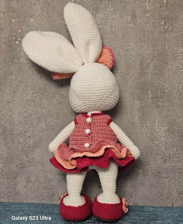 Iepuraș croșetat handmade jucărie decorativă / cadou pentru copii