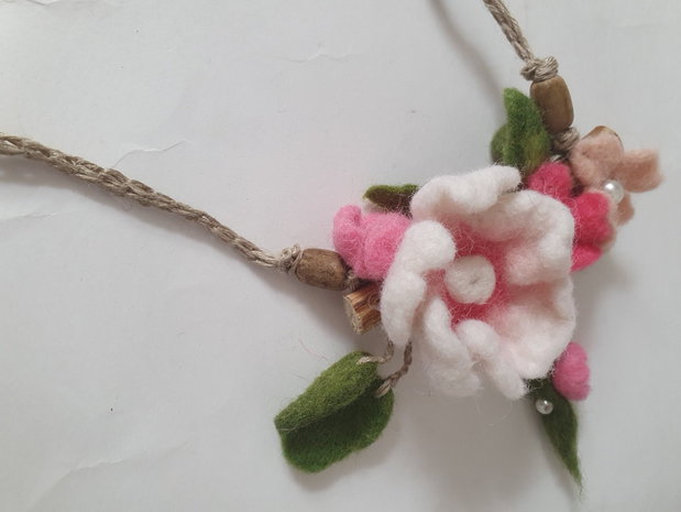 Colier flori de mar