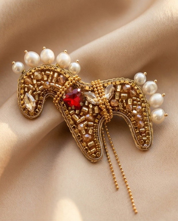 Rezervat Broșa căluț - Fireheart Horse