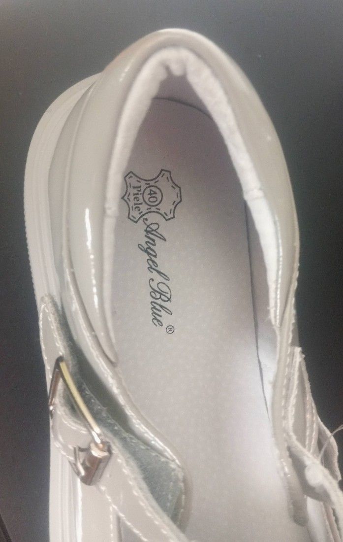 Pantofi piele lacuita gri pastel 40