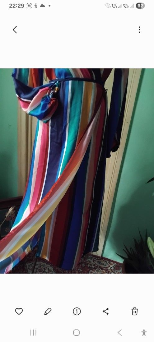 Rochie in dungi verticale, viu colorate