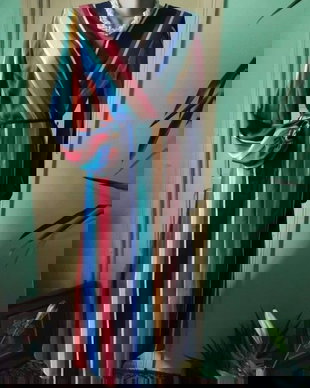 Rochie in dungi verticale, viu colorate