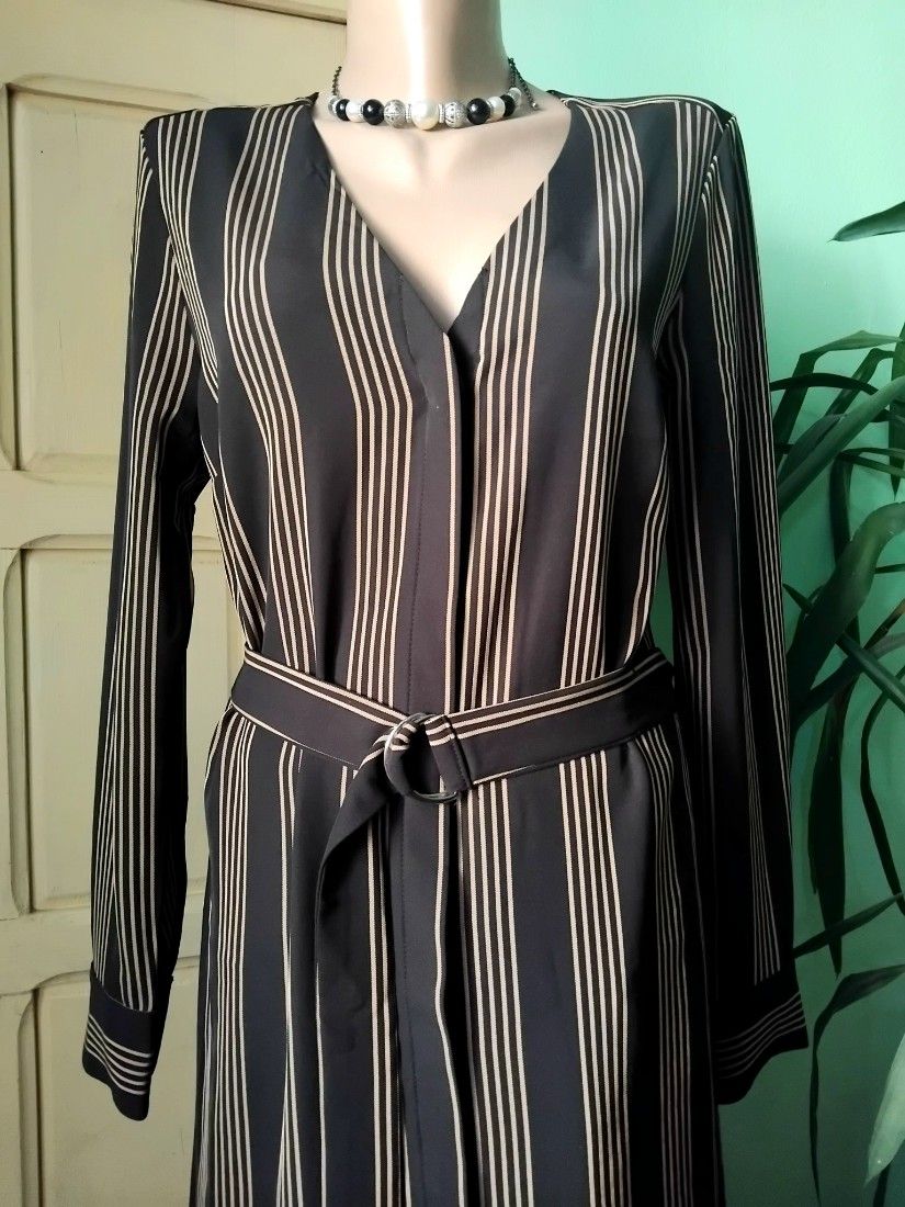 Rochie in dungi verticale bej- maron