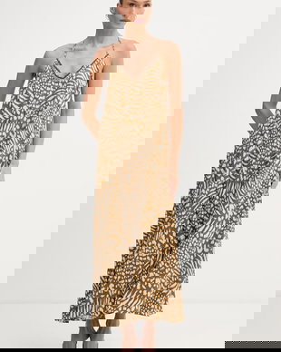 Lola Casademunt rochie cu vâscoză