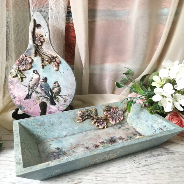 Set decorativ hand-made Shabby Chic: Tăviță și cuier cu păsărele și flori 3D
