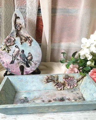 Set decorativ hand-made Shabby Chic: Tăviță și cuier cu păsărele și flori 3D