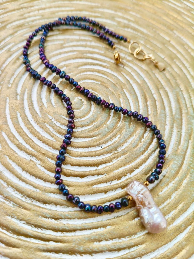 Colier perle de cultura negre petrol & perla baroc biwa
