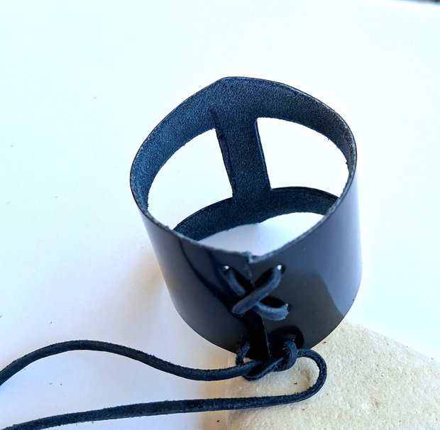 Bratara piele