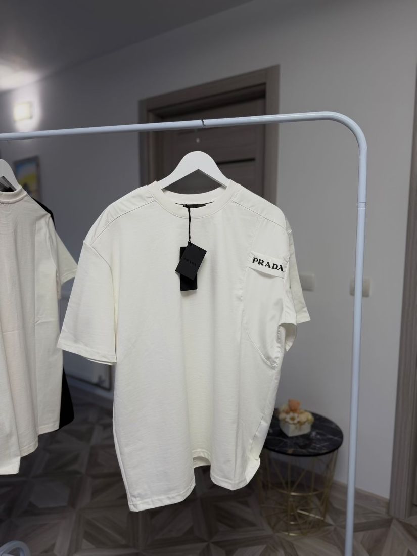 Tricou bărbați stil PRADA (replică 1:1 )