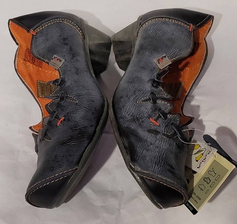 Pantofi nonconformisti mărime 39