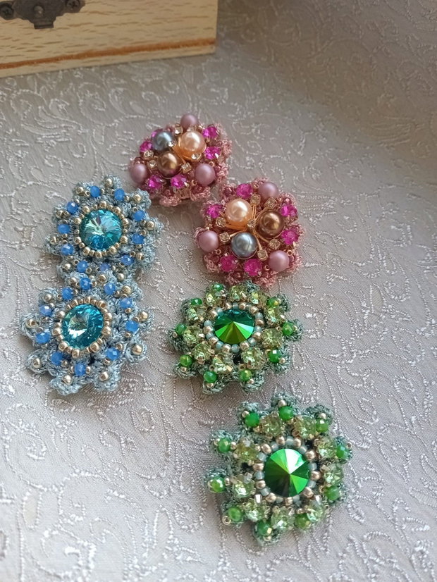 Cercei clips cristale swarovski,matase laminata,cristale,margele toho