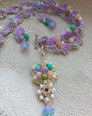 Colier crosetat,pietre semipretioase,toho,cristal rivoli swarovski