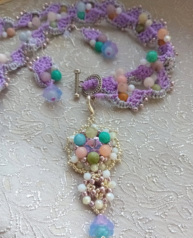 Colier crosetat,pietre semipretioase,toho,cristal rivoli swarovski
